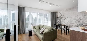 1 piętro z windą, balkon, blok z 2010 r.