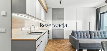 Studio z balkonem w 1 dzielnicy