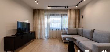 Dwupoziomowe, niezależne mieszkanie z 5 pokojami