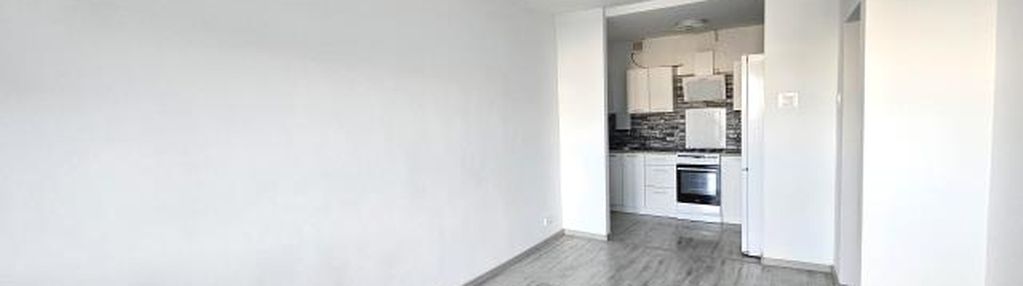 Komfortowe, mełe, na starym osiedlu- i piętro