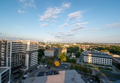 Nowe budownictwo. 2-przystanki do centrum. skyres