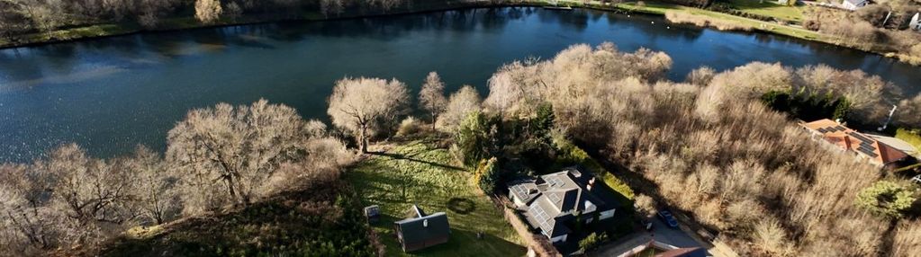 Hit! działka z domem z linią brzegową raduni