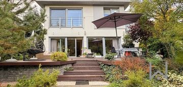 Dom przy lesie młocińskim. garaż na 3 auta.