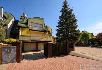 Komfortowy segment 236 m² w siedlcach nad zalewem