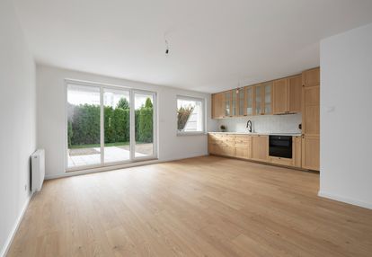 Przestronne mieszkanie z ogródkiem!