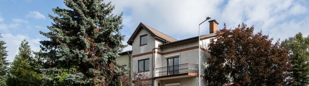 Przestrzeń, solidność, dom przy granicy z warszawą