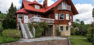 Ponikiew dom w stylu kanadyjskim beskid mały