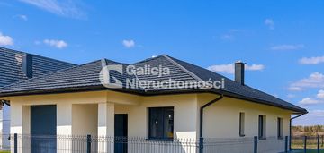 Dom parterowy z garażem-zaczernie