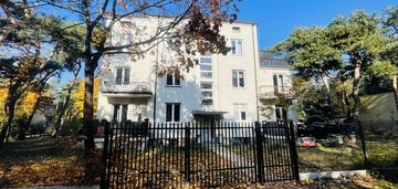 2 pokoje w kamienicy , taras ,ogród ,zieleń wawer