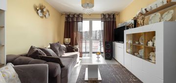 Słoneczne mieszkanie z dużym balkonem blisko lasu