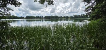 Działki rekreacyjne z linią brzegową nad jeziorem