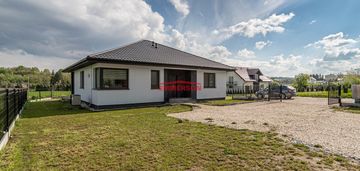 Spokojna okolica, do wejścia