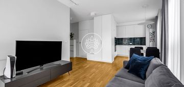 Blisko metra / po remoncie / duży balkon