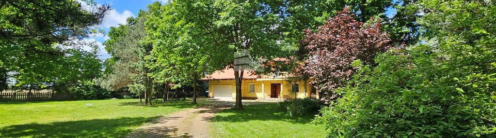 Przedmieście oławy duży dom na działce 3203 m2