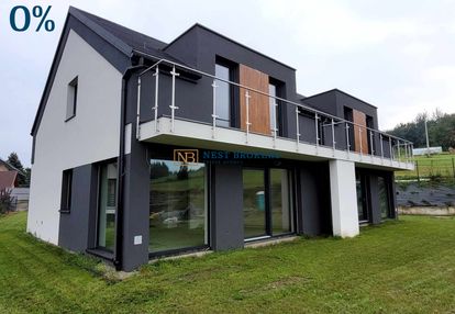 Dom w zabudowie bliźniczej dla rodziny