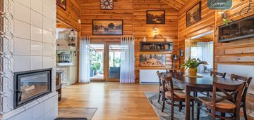 Dom jak z bajki nad rzeką wartą