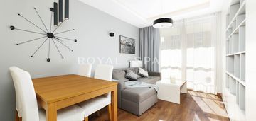 Jasne mieszkanie z osobną kuchnią i avia