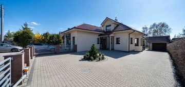 Atrakcyjny dom ogród garaż biznes suchy las