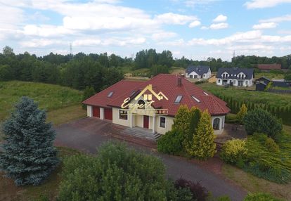 Przestronny dom na działce 1,29 ha