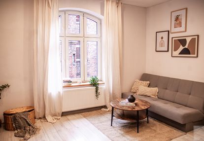 Klimatyczne mieszkanie w pięknej kamienicy/rynek