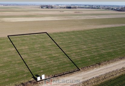 Na sprzedaż działka budowlana 1516 m² – czuryły