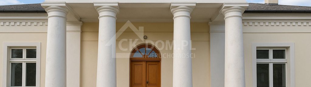 Atrakcyjne mieszkanie z potencjałem w dworku