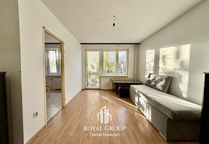 1 pokojowe do odświeżania z balkonem