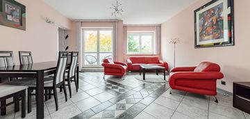 * przestronne na strzeżonym osiedlu *