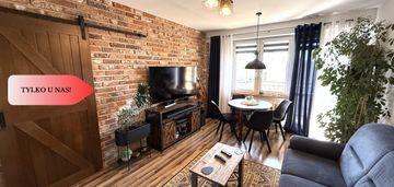 Wyremontowane mieszkanie z dużym balkonem.