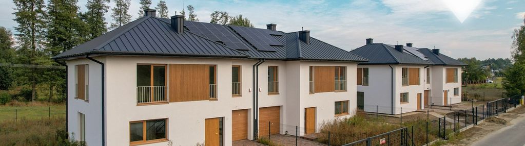 Dom_5 pokoi_fotowoltaika_media_30 km od w-wy