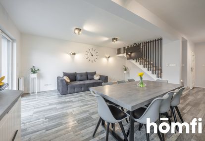 Szeregówka o pow. 226 m² z garażem i ogródkiem