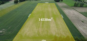 Działka rolna w dobrej lokalizacji.