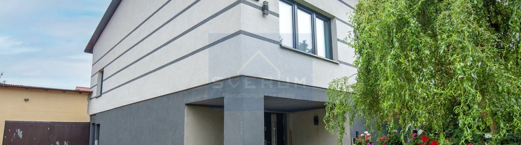 Dom wolnostojący/ herby