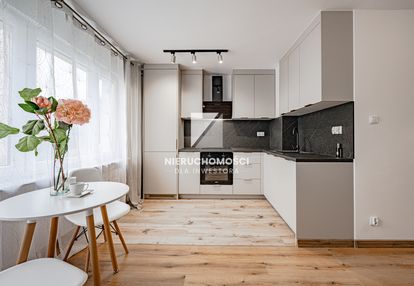 Dolinki, 2 pokoje po remoncie, 35 mkw, balkon