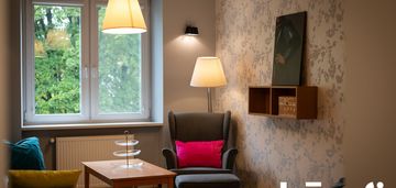 Klimatyczne, oddzielna kuchnia, zielona okolica