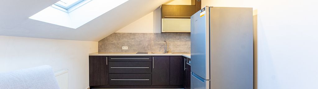 Studio z oddzielną kuchnią34m2*mistrzejowice*klima