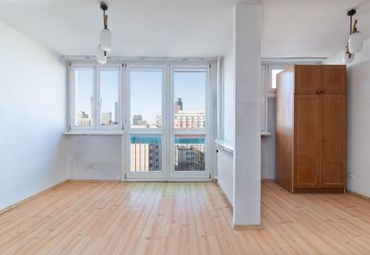 Ciche w centrum miasta 27 m2 blisko metra!