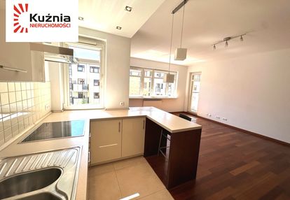 Cicha strona, 2 łazienki, garaż 3 sypialnie!