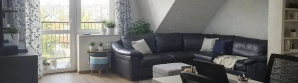 Dwupoziomowe mieszkanie w ząbkach