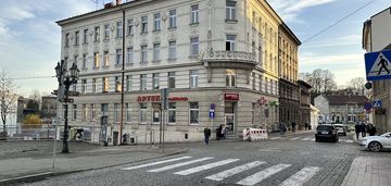 Całe piętro w reprezentacyjnej kamienicy | centrum