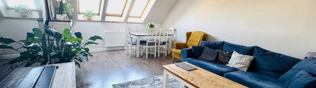 3 pokoje, dwupoziomowe, 70 m2 pow. całkowitej