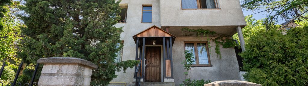Wyjątkowy dom w spokojnej okolicy -piękny ogród