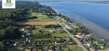 Widok na jezioro, wszystkie media w drodze