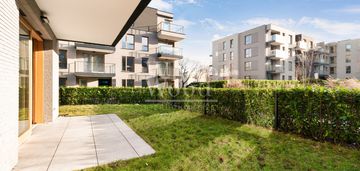 Przestronny, 4-pokojowy apartament z ogródkiem