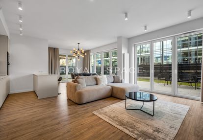 Apartament z ogrodem 100m2 oraz przeszkleniami