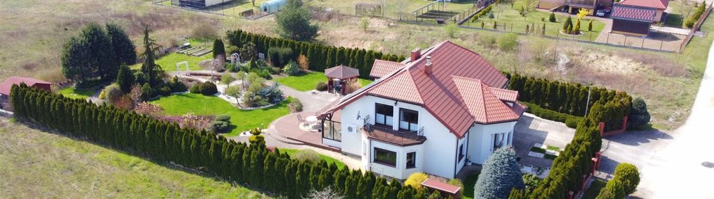 Komfortowy dom z pięknym ogrodem w ciechocinku