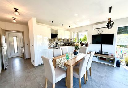 Bliźniak z garażem- działka 435 m2