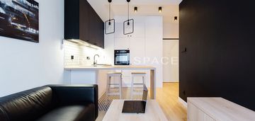 Jasny apartament z balkonem | blisko centrum!