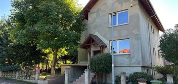 Przestrzenny dom w świetnej lokalizacji