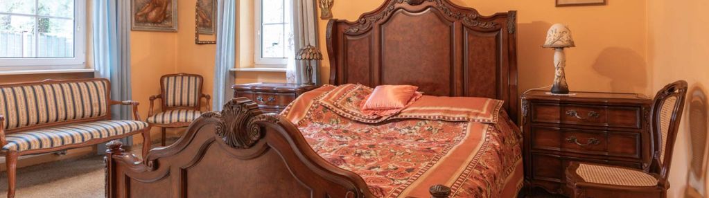 472m2, dwupokoleniowy dom w zalesiu dolnym